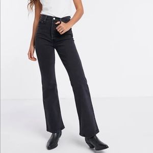 Levi’s Black Denim Ribcage Bootcut Ankle Jeans